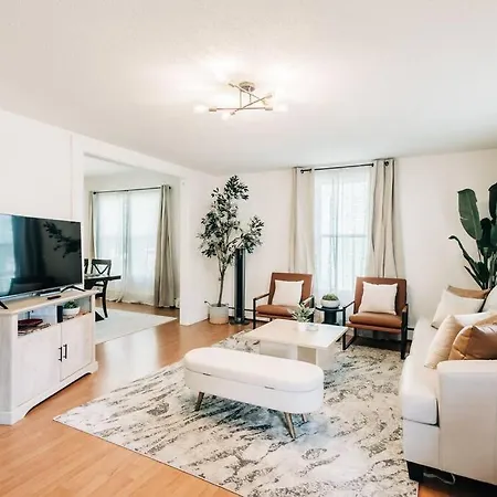 Bright, Chic & Spacious In The Heart Of St. Paul By Summit-University With Porch And Swing Chairs